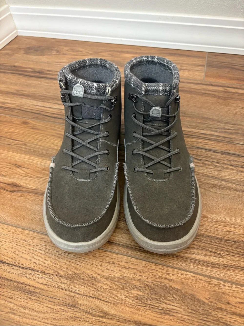 Hey Dude Men’s Gray Lace-Up Casual Ankle Boots